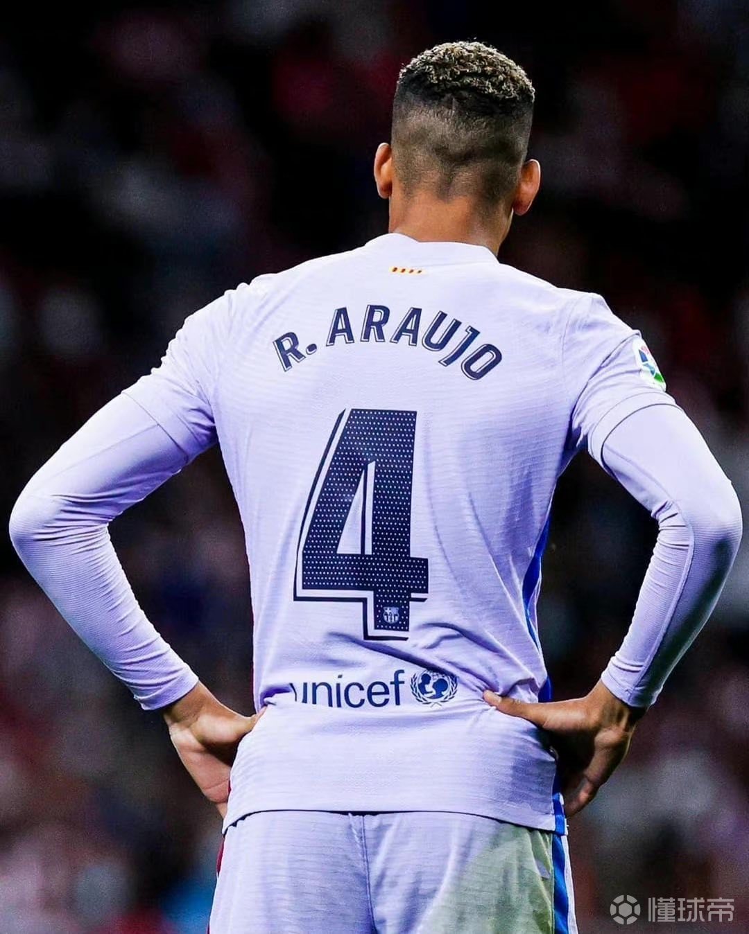 AC米兰横扫尤文，范戴克高光表现