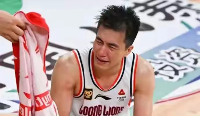 魔术险胜广州队，郭艾伦状态火热