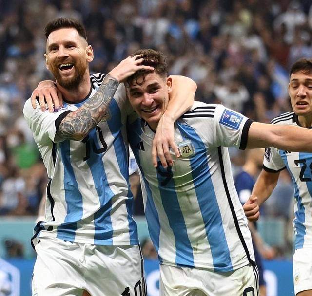 曼城轻取拜仁，蒂亚戈刷新纪录