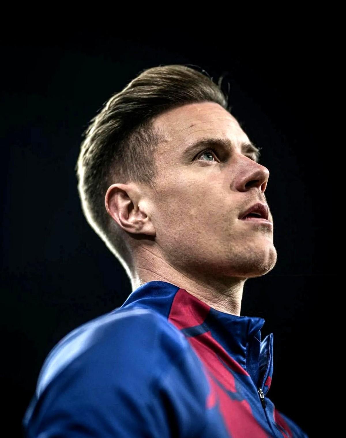 荷兰逆转罗马,梅西刷新纪录 荷兰逆转罗马,梅西刷新纪录