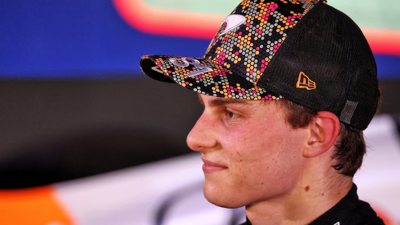 红牛二队险胜索伯车队,皮亚斯特里惊艳四座 红牛二队险胜索伯车队,皮亚斯特里惊艳四座