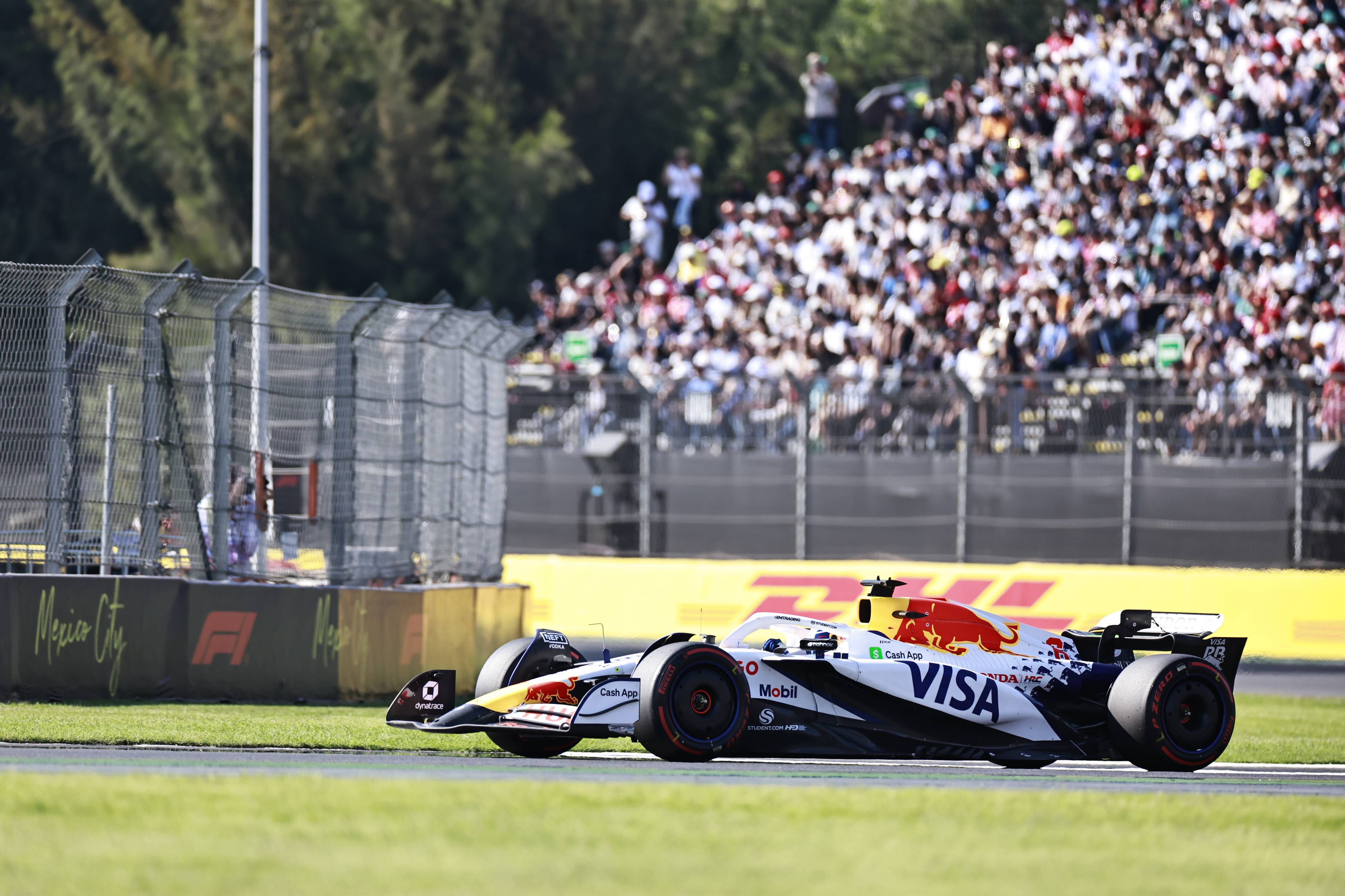 法拉利险胜红牛二队,诺里斯关键制胜 法拉利险胜红牛二队,诺里斯关键制胜