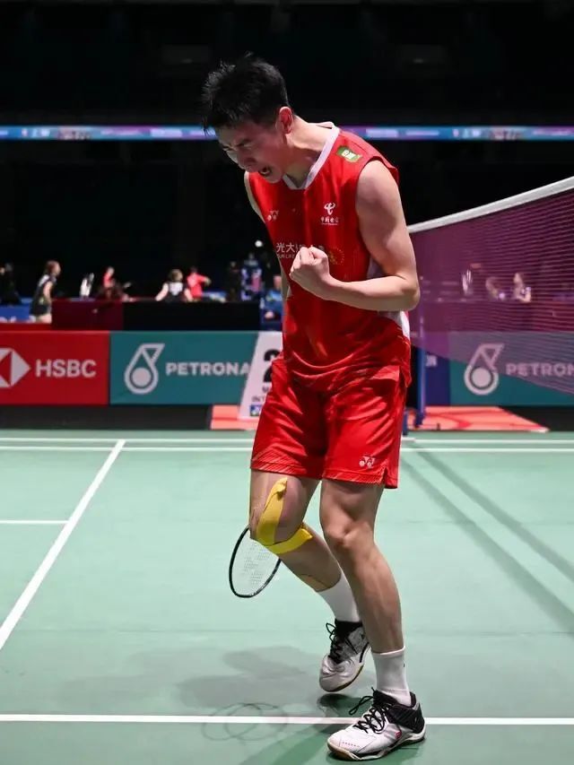 韩国队横扫马来西亚队,桃田贤斗统治全场 韩国队横扫马来西亚队,桃田贤斗统治全场