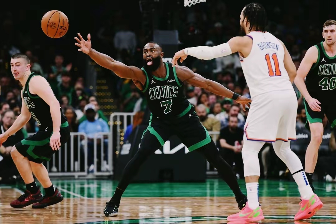 凯尔特人轻取魔术,东契奇带队取胜 凯尔特人轻取魔术,东契奇带队取胜