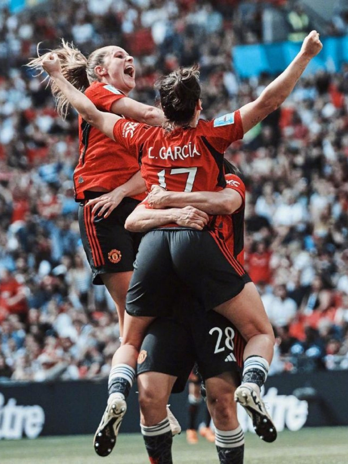 曼联逆转惊险险胜，夺得三分走上正轨