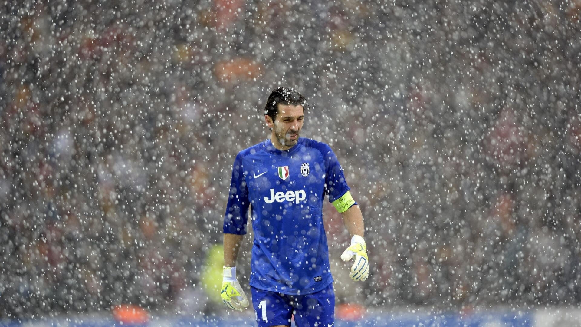 赛道与绿茵场，F1新赛季揭幕战与浙江队爆冷上海队的双线焦点